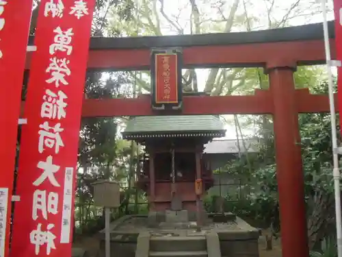 亀岡八幡宮（亀岡八幡神社）の末社・摂社