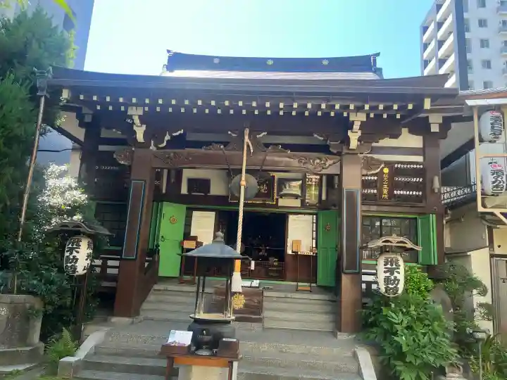 正寶院(飛不動尊)の{uncategorized: "未分類", other: "その他", undefined: "問題あり", building: "その他建物", grave: "お墓", sacred_gate: "鳥居", guardian: "狛犬", statue: "像", buddha: "仏像", history: "歴史", nature: "自然", garden: "庭園", animal: "動物", pagoda: "塔", temizu: "手水舎", mountain_gate: "山門・神門", sanctuary: "本殿・本堂", subordinate: "末社・摂社", art: "芸術", scenery: "景色", jizo: "地蔵", ema: "絵馬", goshuin: "御朱印", omikuji: "おみくじ", items: "授与品その他", amulet: "お守り", goshuincho: "御朱印帳", eats: "食事", festival: "お祭り", votive_dance: "神楽", shichigosan: "七五三参", wedding: "結婚式", experience: "体験その他", initially: "初詣", around: "周辺", anti_infection: "感染症対策"}