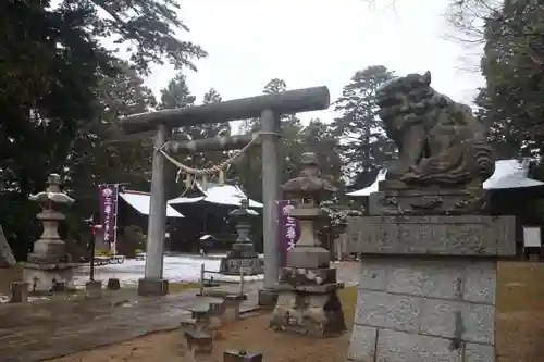 三春大神宮の狛犬