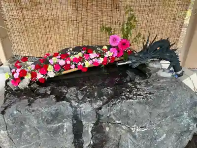 厚別神社の{uncategorized: "未分類", other: "その他", undefined: "問題あり", building: "その他建物", grave: "お墓", sacred_gate: "鳥居", guardian: "狛犬", statue: "像", buddha: "仏像", history: "歴史", nature: "自然", garden: "庭園", animal: "動物", pagoda: "塔", temizu: "手水舎", mountain_gate: "山門・神門", sanctuary: "本殿・本堂", subordinate: "末社・摂社", art: "芸術", scenery: "景色", jizo: "地蔵", ema: "絵馬", goshuin: "御朱印", omikuji: "おみくじ", items: "授与品その他", amulet: "お守り", goshuincho: "御朱印帳", eats: "食事", festival: "お祭り", votive_dance: "神楽", shichigosan: "七五三参", wedding: "結婚式", experience: "体験その他", initially: "初詣", around: "周辺", anti_infection: "感染症対策"}