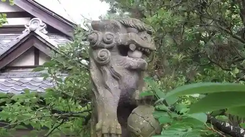 小名浜諏訪神社の狛犬