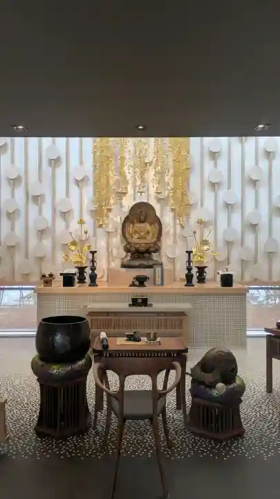 増上寺塔頭 三縁山 宝珠院の{uncategorized: "未分類", other: "その他", undefined: "問題あり", building: "その他建物", grave: "お墓", sacred_gate: "鳥居", guardian: "狛犬", statue: "像", buddha: "仏像", history: "歴史", nature: "自然", garden: "庭園", animal: "動物", pagoda: "塔", temizu: "手水舎", mountain_gate: "山門・神門", sanctuary: "本殿・本堂", subordinate: "末社・摂社", art: "芸術", scenery: "景色", jizo: "地蔵", ema: "絵馬", goshuin: "御朱印", omikuji: "おみくじ", items: "授与品その他", amulet: "お守り", goshuincho: "御朱印帳", eats: "食事", festival: "お祭り", votive_dance: "神楽", shichigosan: "七五三参", wedding: "結婚式", experience: "体験その他", initially: "初詣", around: "周辺", anti_infection: "感染症対策"}