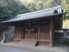 神明社の本殿