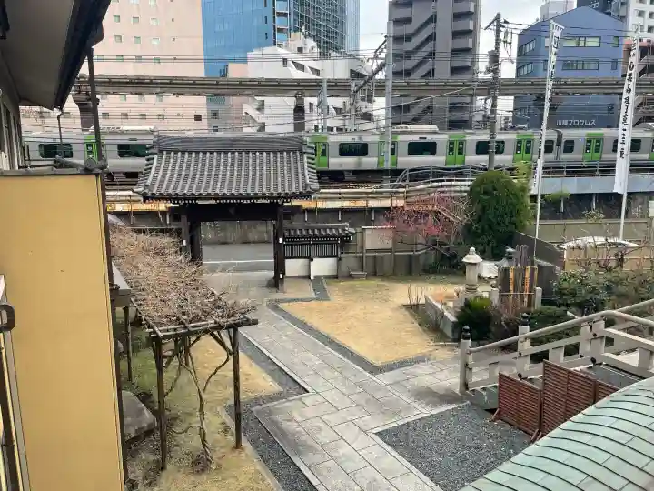 圓珠寺の{uncategorized: "未分類", other: "その他", undefined: "問題あり", building: "その他建物", grave: "お墓", sacred_gate: "鳥居", guardian: "狛犬", statue: "像", buddha: "仏像", history: "歴史", nature: "自然", garden: "庭園", animal: "動物", pagoda: "塔", temizu: "手水舎", mountain_gate: "山門・神門", sanctuary: "本殿・本堂", subordinate: "末社・摂社", art: "芸術", scenery: "景色", jizo: "地蔵", ema: "絵馬", goshuin: "御朱印", omikuji: "おみくじ", items: "授与品その他", amulet: "お守り", goshuincho: "御朱印帳", eats: "食事", festival: "お祭り", votive_dance: "神楽", shichigosan: "七五三参", wedding: "結婚式", experience: "体験その他", initially: "初詣", around: "周辺", anti_infection: "感染症対策"}