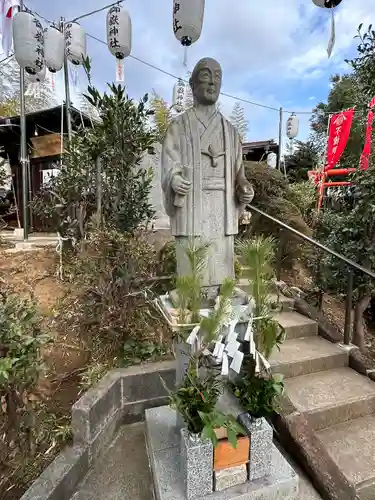 横浜御嶽神社の像