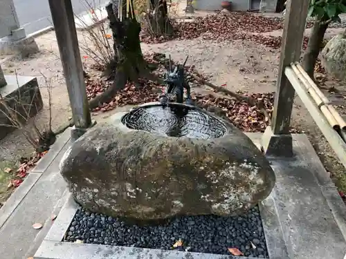 万九千社の手水舎