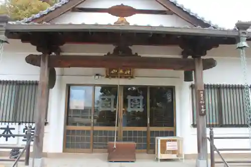 妙栄寺の{uncategorized: "未分類", other: "その他", undefined: "問題あり", building: "その他建物", grave: "お墓", sacred_gate: "鳥居", guardian: "狛犬", statue: "像", buddha: "仏像", history: "歴史", nature: "自然", garden: "庭園", animal: "動物", pagoda: "塔", temizu: "手水舎", mountain_gate: "山門・神門", sanctuary: "本殿・本堂", subordinate: "末社・摂社", art: "芸術", scenery: "景色", jizo: "地蔵", ema: "絵馬", goshuin: "御朱印", omikuji: "おみくじ", items: "授与品その他", amulet: "お守り", goshuincho: "御朱印帳", eats: "食事", festival: "お祭り", votive_dance: "神楽", shichigosan: "七五三参", wedding: "結婚式", experience: "体験その他", initially: "初詣", around: "周辺", anti_infection: "感染症対策"}