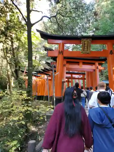 伏見稲荷大社の{uncategorized: "未分類", other: "その他", undefined: "問題あり", building: "その他建物", grave: "お墓", sacred_gate: "鳥居", guardian: "狛犬", statue: "像", buddha: "仏像", history: "歴史", nature: "自然", garden: "庭園", animal: "動物", pagoda: "塔", temizu: "手水舎", mountain_gate: "山門・神門", sanctuary: "本殿・本堂", subordinate: "末社・摂社", art: "芸術", scenery: "景色", jizo: "地蔵", ema: "絵馬", goshuin: "御朱印", omikuji: "おみくじ", items: "授与品その他", amulet: "お守り", goshuincho: "御朱印帳", eats: "食事", festival: "お祭り", votive_dance: "神楽", shichigosan: "七五三参", wedding: "結婚式", experience: "体験その他", initially: "初詣", around: "周辺", anti_infection: "感染症対策"}