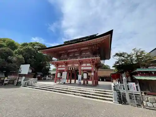 津島神社の山門