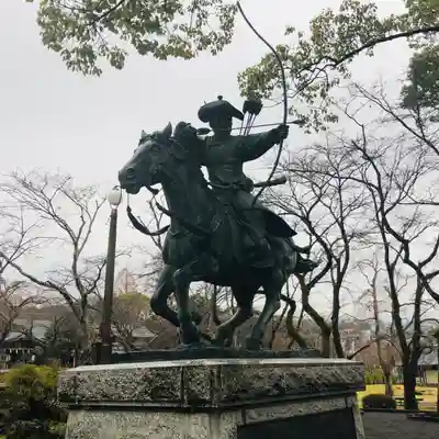 富士山本宮浅間大社の像