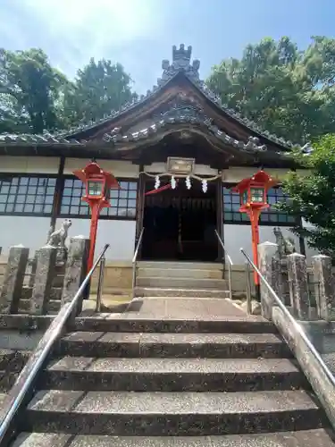 稲荷神社の本殿