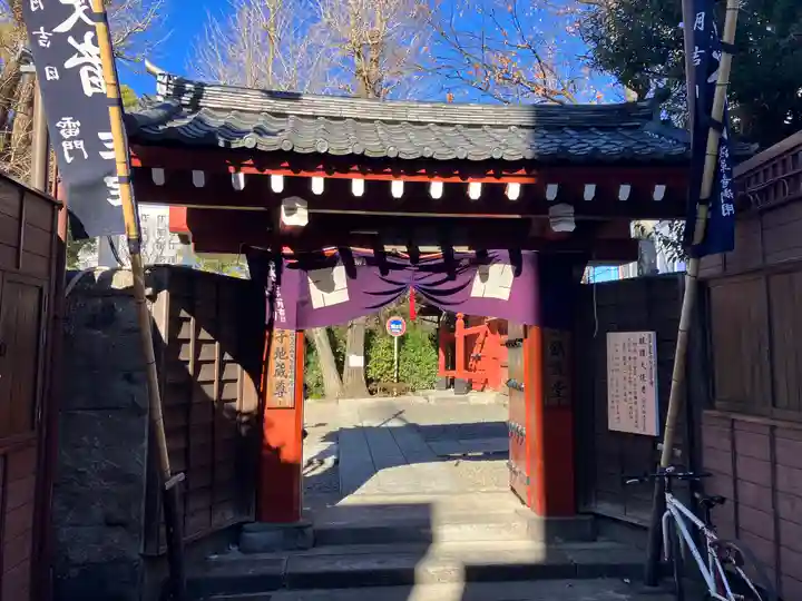 浅草寺の山門・神門