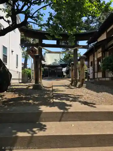 東伏見氷川神社の{uncategorized: "未分類", other: "その他", undefined: "問題あり", building: "その他建物", grave: "お墓", sacred_gate: "鳥居", guardian: "狛犬", statue: "像", buddha: "仏像", history: "歴史", nature: "自然", garden: "庭園", animal: "動物", pagoda: "塔", temizu: "手水舎", mountain_gate: "山門・神門", sanctuary: "本殿・本堂", subordinate: "末社・摂社", art: "芸術", scenery: "景色", jizo: "地蔵", ema: "絵馬", goshuin: "御朱印", omikuji: "おみくじ", items: "授与品その他", amulet: "お守り", goshuincho: "御朱印帳", eats: "食事", festival: "お祭り", votive_dance: "神楽", shichigosan: "七五三参", wedding: "結婚式", experience: "体験その他", initially: "初詣", around: "周辺", anti_infection: "感染症対策"}