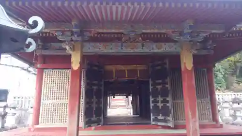 瀧山東照宮の山門・神門