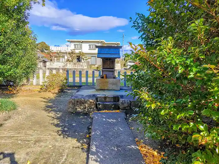 白山社の末社・摂社