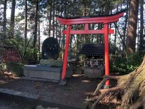 日高神社の末社