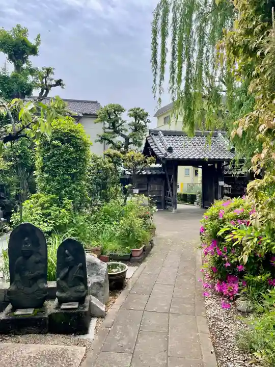 大林院の{uncategorized: "未分類", other: "その他", undefined: "問題あり", building: "その他建物", grave: "お墓", sacred_gate: "鳥居", guardian: "狛犬", statue: "像", buddha: "仏像", history: "歴史", nature: "自然", garden: "庭園", animal: "動物", pagoda: "塔", temizu: "手水舎", mountain_gate: "山門・神門", sanctuary: "本殿・本堂", subordinate: "末社・摂社", art: "芸術", scenery: "景色", jizo: "地蔵", ema: "絵馬", goshuin: "御朱印", omikuji: "おみくじ", items: "授与品その他", amulet: "お守り", goshuincho: "御朱印帳", eats: "食事", festival: "お祭り", votive_dance: "神楽", shichigosan: "七五三参", wedding: "結婚式", experience: "体験その他", initially: "初詣", around: "周辺", anti_infection: "感染症対策"}