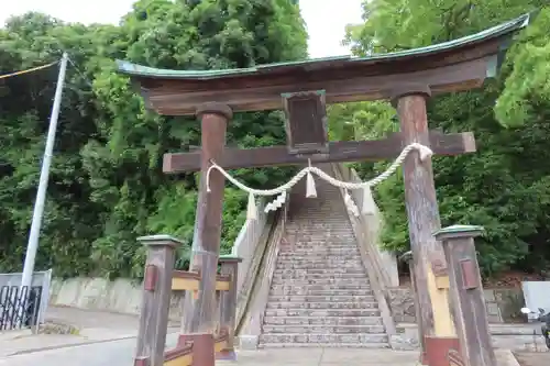 初﨑神社の鳥居