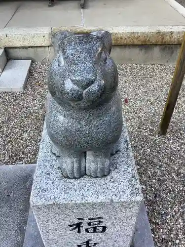 三輪神社の狛犬