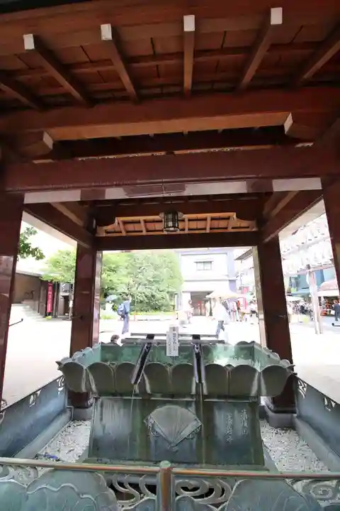 とげぬき地蔵尊 高岩寺の手水舎