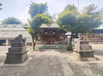 本郷氷川神社の{uncategorized: "未分類", other: "その他", undefined: "問題あり", building: "その他建物", grave: "お墓", sacred_gate: "鳥居", guardian: "狛犬", statue: "像", buddha: "仏像", history: "歴史", nature: "自然", garden: "庭園", animal: "動物", pagoda: "塔", temizu: "手水舎", mountain_gate: "山門・神門", sanctuary: "本殿・本堂", subordinate: "末社・摂社", art: "芸術", scenery: "景色", jizo: "地蔵", ema: "絵馬", goshuin: "御朱印", omikuji: "おみくじ", items: "授与品その他", amulet: "お守り", goshuincho: "御朱印帳", eats: "食事", festival: "お祭り", votive_dance: "神楽", shichigosan: "七五三参", wedding: "結婚式", experience: "体験その他", initially: "初詣", around: "周辺", anti_infection: "感染症対策"}