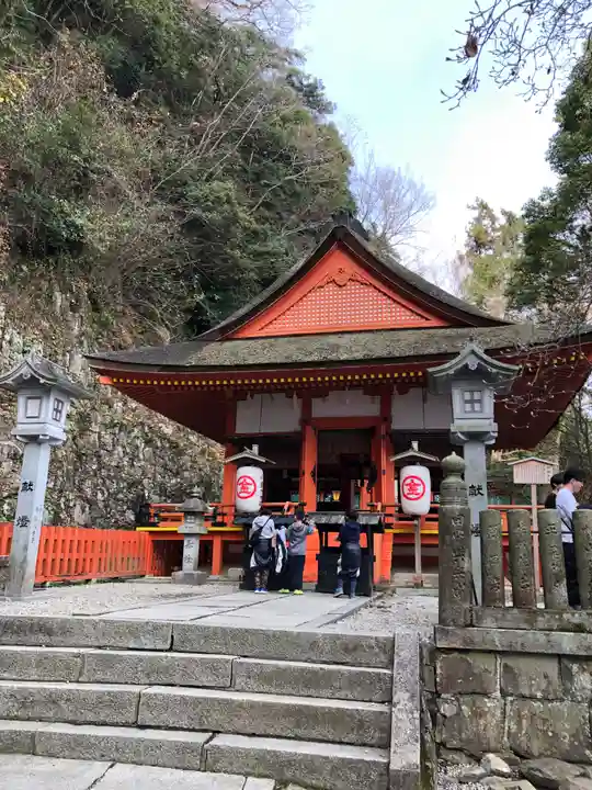 白峰神社の本殿・本堂