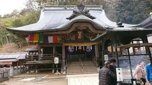 牛伏寺の本殿・本堂