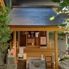 五十稲荷神社(栄寿稲荷神社)の本殿