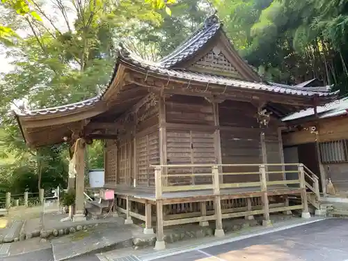 高尾山麓氷川神社の本殿・本堂