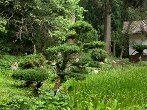 示現寺の庭園