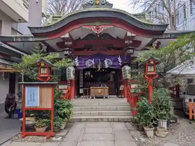 三崎稲荷神社の本殿・本堂