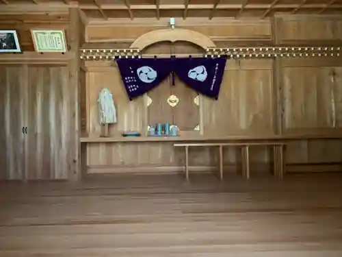 飯縄神社の本殿・本堂