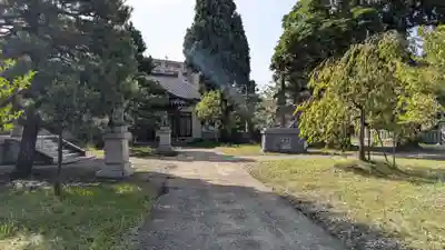 神明宮の庭園