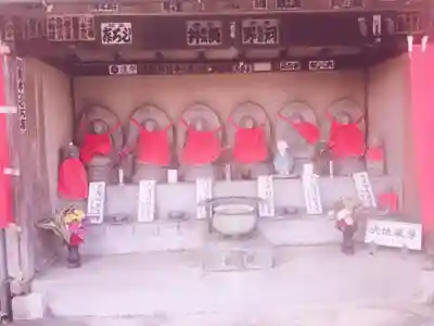 成田山横浜別院延命院の地蔵