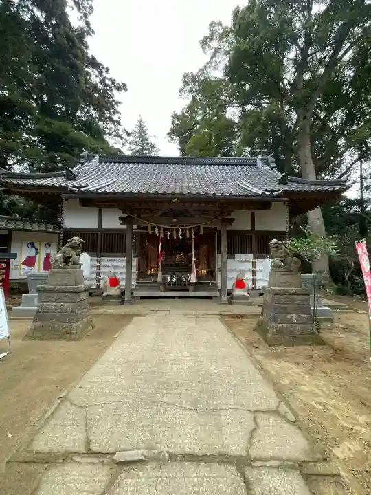 日吉神社の{uncategorized: "未分類", other: "その他", undefined: "問題あり", building: "その他建物", grave: "お墓", sacred_gate: "鳥居", guardian: "狛犬", statue: "像", buddha: "仏像", history: "歴史", nature: "自然", garden: "庭園", animal: "動物", pagoda: "塔", temizu: "手水舎", mountain_gate: "山門・神門", sanctuary: "本殿・本堂", subordinate: "末社・摂社", art: "芸術", scenery: "景色", jizo: "地蔵", ema: "絵馬", goshuin: "御朱印", omikuji: "おみくじ", items: "授与品その他", amulet: "お守り", goshuincho: "御朱印帳", eats: "食事", festival: "お祭り", votive_dance: "神楽", shichigosan: "七五三参", wedding: "結婚式", experience: "体験その他", initially: "初詣", around: "周辺", anti_infection: "感染症対策"}