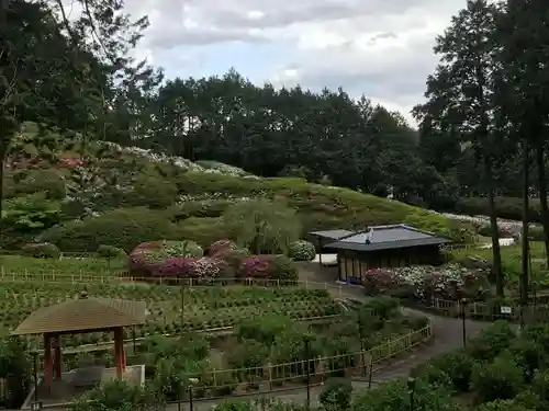 三室戸寺の庭園