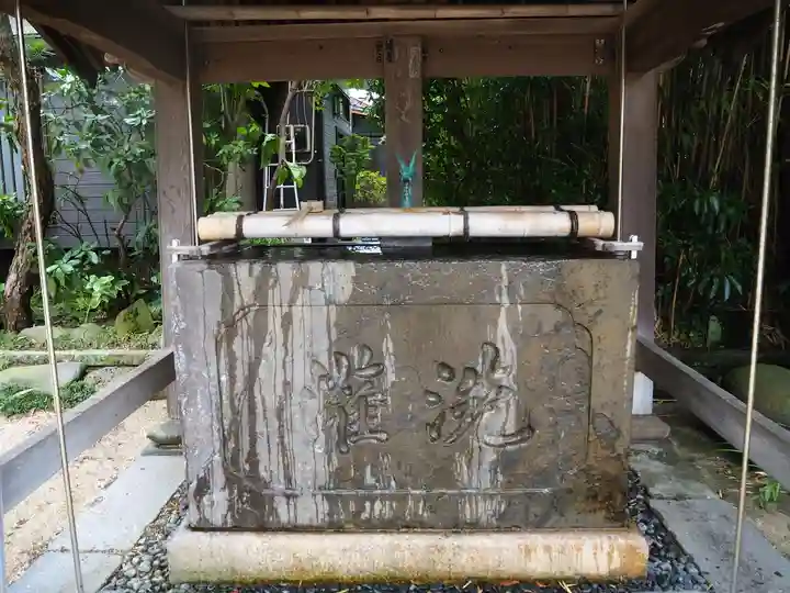 叶神社(東叶神社)の手水舎