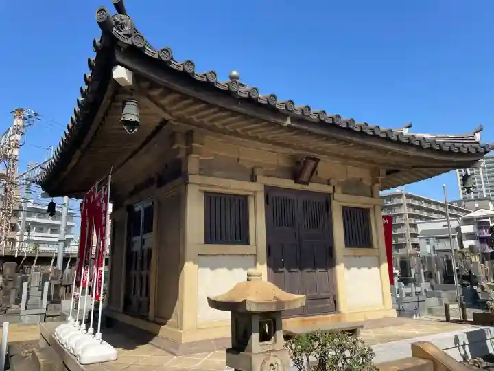 慶運寺の{uncategorized: "未分類", other: "その他", undefined: "問題あり", building: "その他建物", grave: "お墓", sacred_gate: "鳥居", guardian: "狛犬", statue: "像", buddha: "仏像", history: "歴史", nature: "自然", garden: "庭園", animal: "動物", pagoda: "塔", temizu: "手水舎", mountain_gate: "山門・神門", sanctuary: "本殿・本堂", subordinate: "末社・摂社", art: "芸術", scenery: "景色", jizo: "地蔵", ema: "絵馬", goshuin: "御朱印", omikuji: "おみくじ", items: "授与品その他", amulet: "お守り", goshuincho: "御朱印帳", eats: "食事", festival: "お祭り", votive_dance: "神楽", shichigosan: "七五三参", wedding: "結婚式", experience: "体験その他", initially: "初詣", around: "周辺", anti_infection: "感染症対策"}