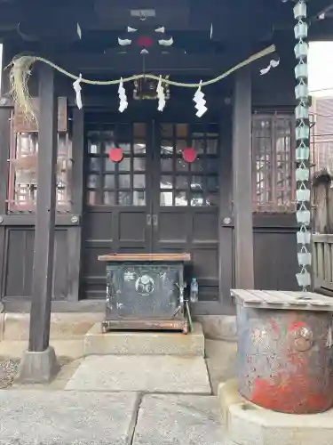 亀戸水神社の{uncategorized: "未分類", other: "その他", undefined: "問題あり", building: "その他建物", grave: "お墓", sacred_gate: "鳥居", guardian: "狛犬", statue: "像", buddha: "仏像", history: "歴史", nature: "自然", garden: "庭園", animal: "動物", pagoda: "塔", temizu: "手水舎", mountain_gate: "山門・神門", sanctuary: "本殿・本堂", subordinate: "末社・摂社", art: "芸術", scenery: "景色", jizo: "地蔵", ema: "絵馬", goshuin: "御朱印", omikuji: "おみくじ", items: "授与品その他", amulet: "お守り", goshuincho: "御朱印帳", eats: "食事", festival: "お祭り", votive_dance: "神楽", shichigosan: "七五三参", wedding: "結婚式", experience: "体験その他", initially: "初詣", around: "周辺", anti_infection: "感染症対策"}