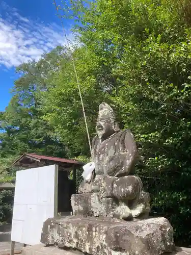 大洲神社の像