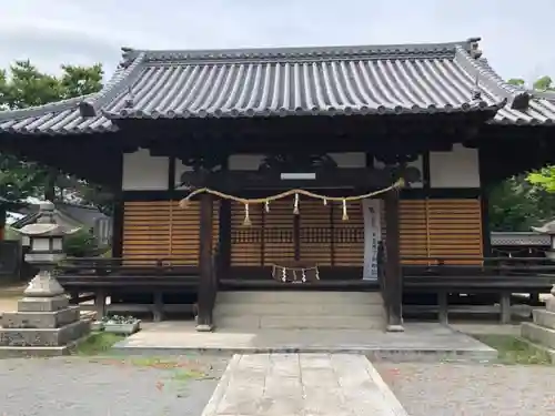 西鴨神社の本殿