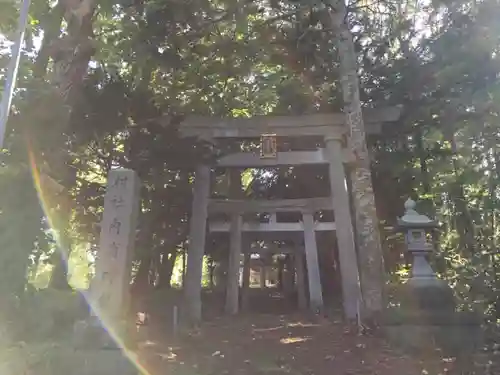 権現山内浦神社の鳥居