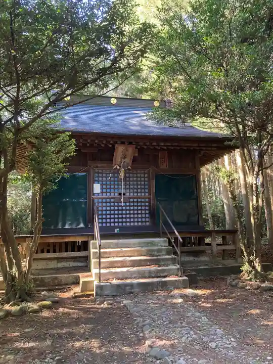 下石上温泉神社の本殿・本堂