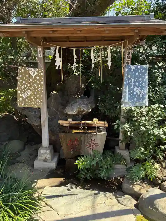 染井稲荷神社の{uncategorized: "未分類", other: "その他", undefined: "問題あり", building: "その他建物", grave: "お墓", sacred_gate: "鳥居", guardian: "狛犬", statue: "像", buddha: "仏像", history: "歴史", nature: "自然", garden: "庭園", animal: "動物", pagoda: "塔", temizu: "手水舎", mountain_gate: "山門・神門", sanctuary: "本殿・本堂", subordinate: "末社・摂社", art: "芸術", scenery: "景色", jizo: "地蔵", ema: "絵馬", goshuin: "御朱印", omikuji: "おみくじ", items: "授与品その他", amulet: "お守り", goshuincho: "御朱印帳", eats: "食事", festival: "お祭り", votive_dance: "神楽", shichigosan: "七五三参", wedding: "結婚式", experience: "体験その他", initially: "初詣", around: "周辺", anti_infection: "感染症対策"}