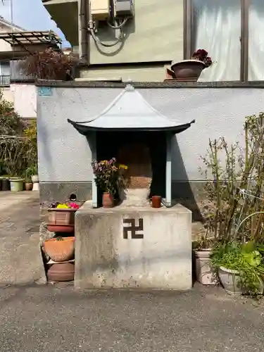 地蔵尊（八幡町）の本殿・本堂