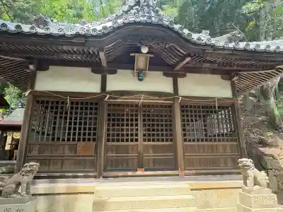 粒坐天照神社の{uncategorized: "未分類", other: "その他", undefined: "問題あり", building: "その他建物", grave: "お墓", sacred_gate: "鳥居", guardian: "狛犬", statue: "像", buddha: "仏像", history: "歴史", nature: "自然", garden: "庭園", animal: "動物", pagoda: "塔", temizu: "手水舎", mountain_gate: "山門・神門", sanctuary: "本殿・本堂", subordinate: "末社・摂社", art: "芸術", scenery: "景色", jizo: "地蔵", ema: "絵馬", goshuin: "御朱印", omikuji: "おみくじ", items: "授与品その他", amulet: "お守り", goshuincho: "御朱印帳", eats: "食事", festival: "お祭り", votive_dance: "神楽", shichigosan: "七五三参", wedding: "結婚式", experience: "体験その他", initially: "初詣", around: "周辺", anti_infection: "感染症対策"}