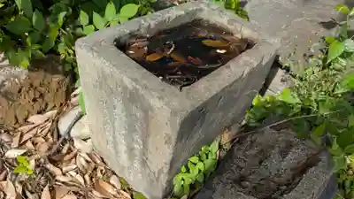 岩屋寺石仏の手水舎