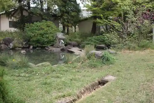 甲斐総社八幡神社の庭園