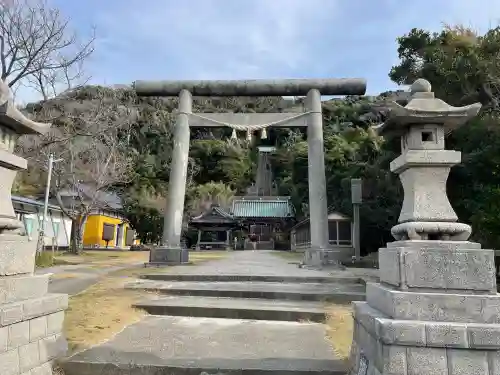 洲崎神社の{uncategorized: "未分類", other: "その他", undefined: "問題あり", building: "その他建物", grave: "お墓", sacred_gate: "鳥居", guardian: "狛犬", statue: "像", buddha: "仏像", history: "歴史", nature: "自然", garden: "庭園", animal: "動物", pagoda: "塔", temizu: "手水舎", mountain_gate: "山門・神門", sanctuary: "本殿・本堂", subordinate: "末社・摂社", art: "芸術", scenery: "景色", jizo: "地蔵", ema: "絵馬", goshuin: "御朱印", omikuji: "おみくじ", items: "授与品その他", amulet: "お守り", goshuincho: "御朱印帳", eats: "食事", festival: "お祭り", votive_dance: "神楽", shichigosan: "七五三参", wedding: "結婚式", experience: "体験その他", initially: "初詣", around: "周辺", anti_infection: "感染症対策"}