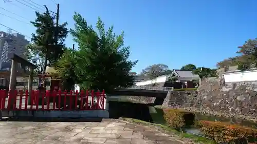 庄城稲荷大明神の建物その他